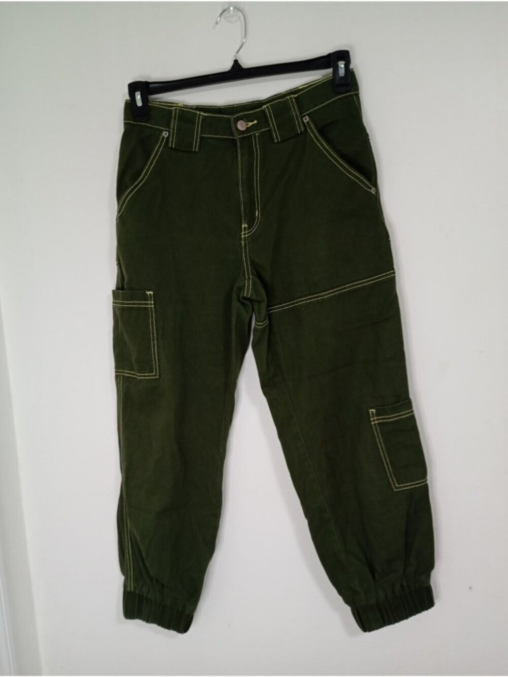 BDG Green Cotton Cargo Jogger Pants With Elastic Cuffs & Utility Pockets Size 28